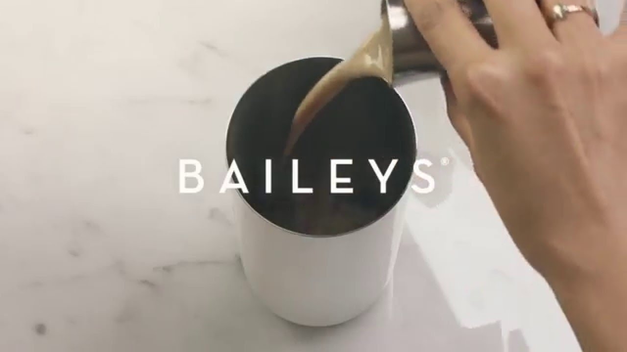 Coffee & Baileys: How to make a Flat White Martini