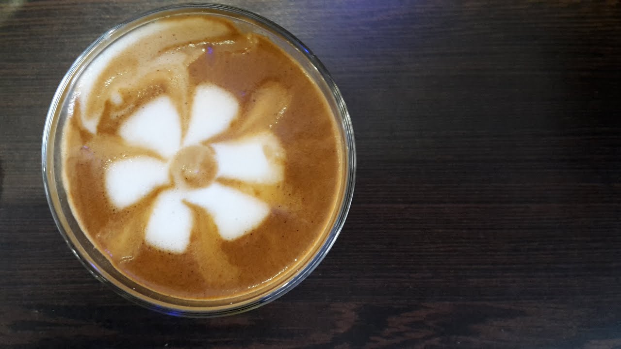 Latte Art Tutorial – ESPRESSO MACCHIATO (flower)