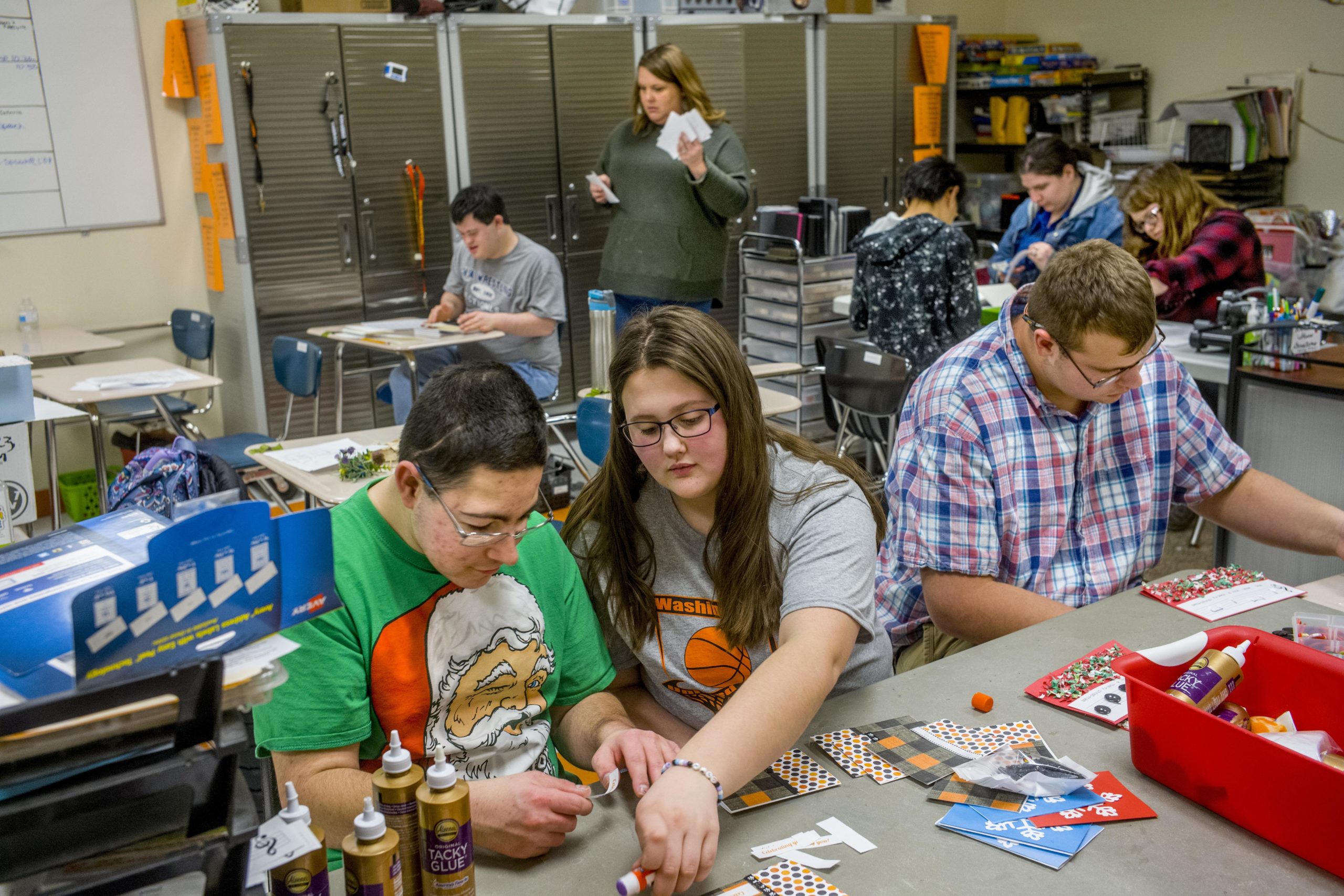 Cards, coffee are money-makers, learning tools for Washington students – News – Journ…