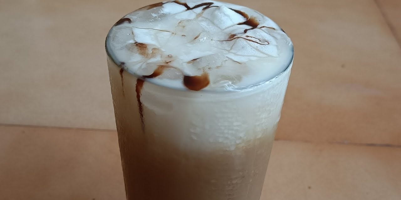 Iced Caramel Macchiato~ Starbucks style/Homecafe with cold foam/cold coffee/iced cof…